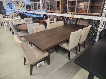 Northridge Northbrook Dining Set with 7 Chairs