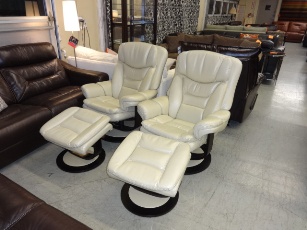 ManWah Ivory Leather Recliner with Ottoman