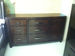 Pulaski Morena 9-Drawer Cappuccino Dresser