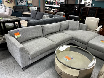 Thomasville Grey Fabric 2-Piece Sectional with Right Hand Chaise & Metal Legs