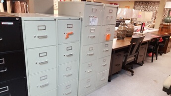 Hon 5-Drawer Locking Metal File Cabinet in Putty Finish (blemish)