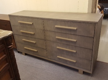 Pulaski Petra Grey 8-Drawer Dresser