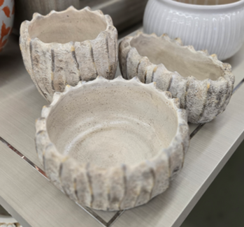 Three Hands Beige Bowl Medium with Wavy Edge & Abstract Gold Accents