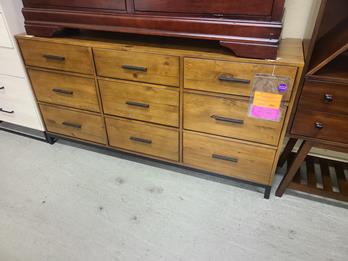 Modus Belgrade 9-Drawer Dresser with Metal Base