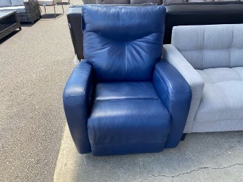 Great Leisure Valencia Sapphire Blue Leather Chair (does not recline)