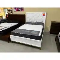 Legacy Chelsea White Queen Bed (blemished)