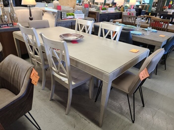 Aberdeen Distressed White Dining Table with 2 Leaves