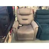 Mega Motion MM3730 Infinite Position Lift Chair/Triple Power Recliner in Dove