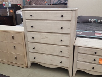 Modus Ella White Wash Chest