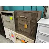 Riverside Frandlyn 3-Drawer Nightstand
