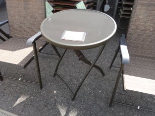 Outdoor Round Folding Table with Glass Top
