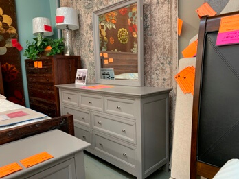 Pulaski Sanibel Grey 7-Drawer Dresser with Mirror