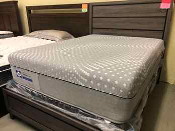 NAME BRAND Lacey Firm Hybrid Queen Mattress
