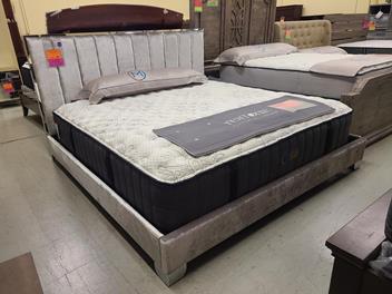 Ontario Loren King Upholstered Bed