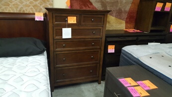 Pulaski Matteo Cherry Finish 5-Drawer Chest