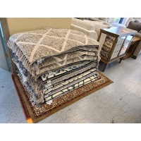 Stylish Accent Rug (Approx. 30 x 45)(blemish)