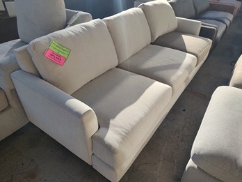 Hammary Isabella Fabric Sofa (mismatched seat cushion)