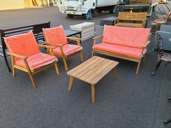 Outdoor Hardwood Coffee Table