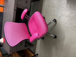 Techni Mobili Pink Mesh-Back Desk Chair