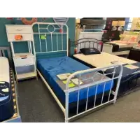 Stanley Ranger Antique White Metal Pipe Twin Bed