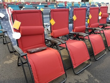 Outdoor Premium Oversized Red Zero-Gravity Recliner