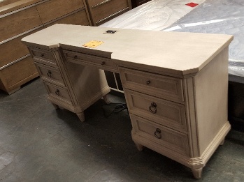 Pulaski Chelsea Vanity