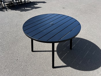 Outdoor Black Metal Round Slat-Top 42-Inch Dining Table