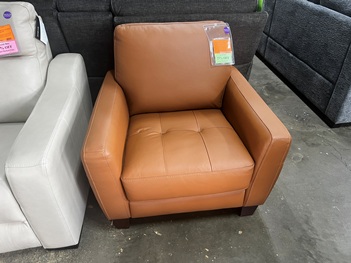 Violino Sassari Caramel Leather Chair