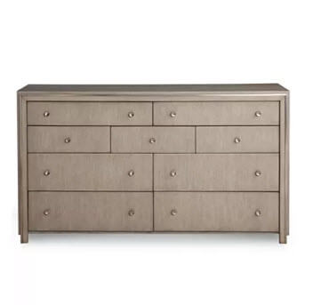 Pulaski Sutton Place 9-Drawer Dresser