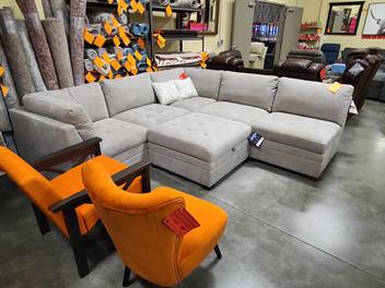 Thomasville Tisdale Light Silver Fabric 5-Piece Sectional with Storage Ottoman & Tufted Accents (a few scuffs)