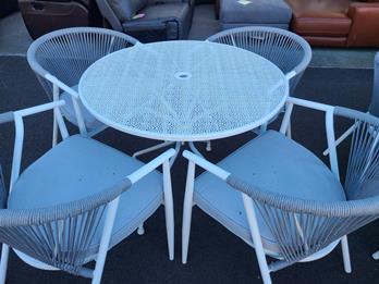 White Metal Round Outdoor Dining Table