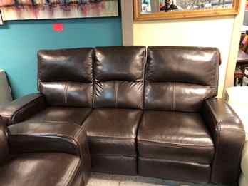Manwah Zach Leather Power Reclining Sofa with Power Headrest (blemish)